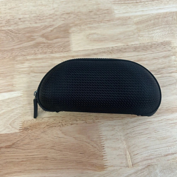 Costa Black Sunglasses Case with Vibrant Blue Cloth - Picture 2 of 4